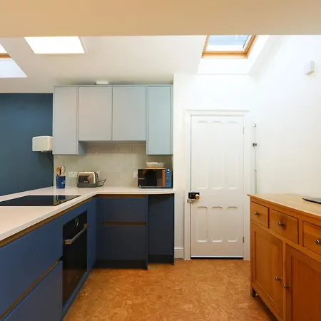 Casa vacanze Two Bedroom House With Beautiful Garden Bristol