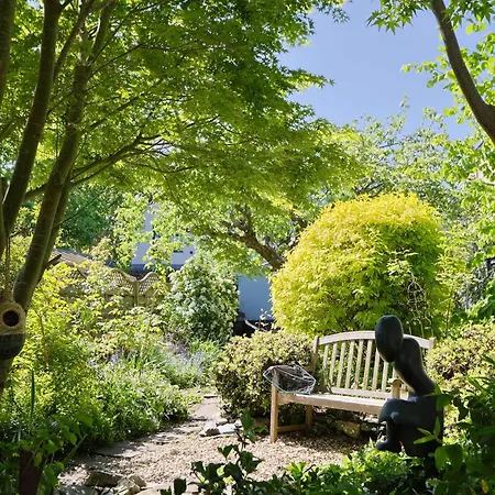 Two Bedroom House With Beautiful Garden Bristol